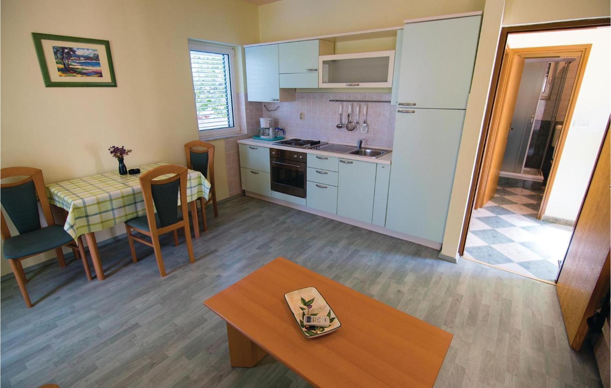 2 Bedroom Gorgeous Home In Banjol Екстер'єр фото